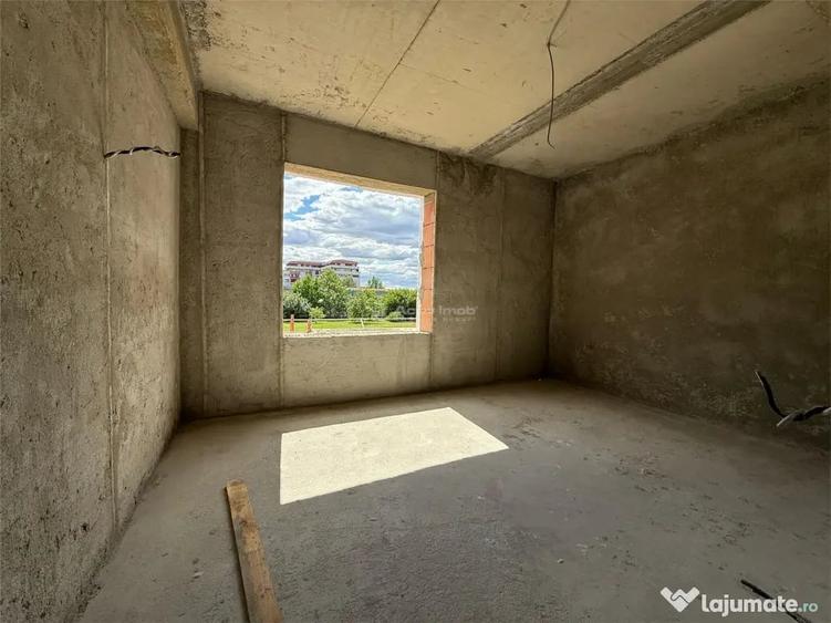 Apartament cu 3 camere decomandat în Bragadiru