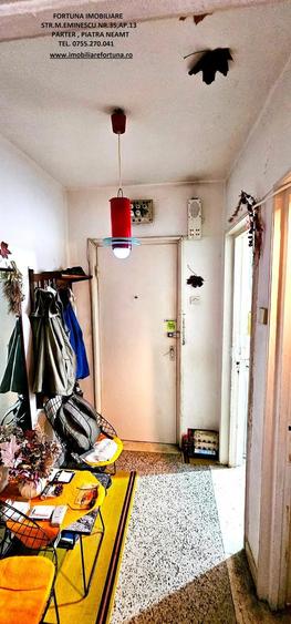 Apartament cu 4 camere semidecomandat în Precista