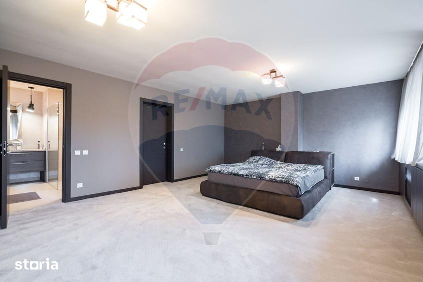 Casă cu 6 camere cu Teren 460 Mp în Dămăroaia