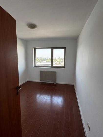 Apartament cu 3 camere decomandat în Bucureștii Noi