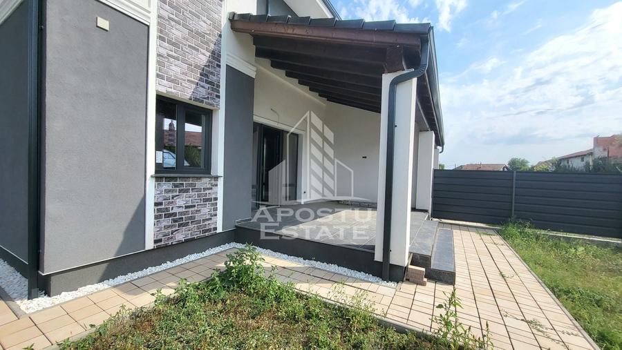 Duplex cu 5 camere cu Canalizare în Becicherecu Mic