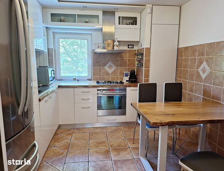 Apartament cu 3 camere decomandat în Târgu Cucu