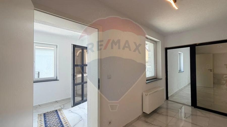 Casă cu Teren 430 Mp în Central