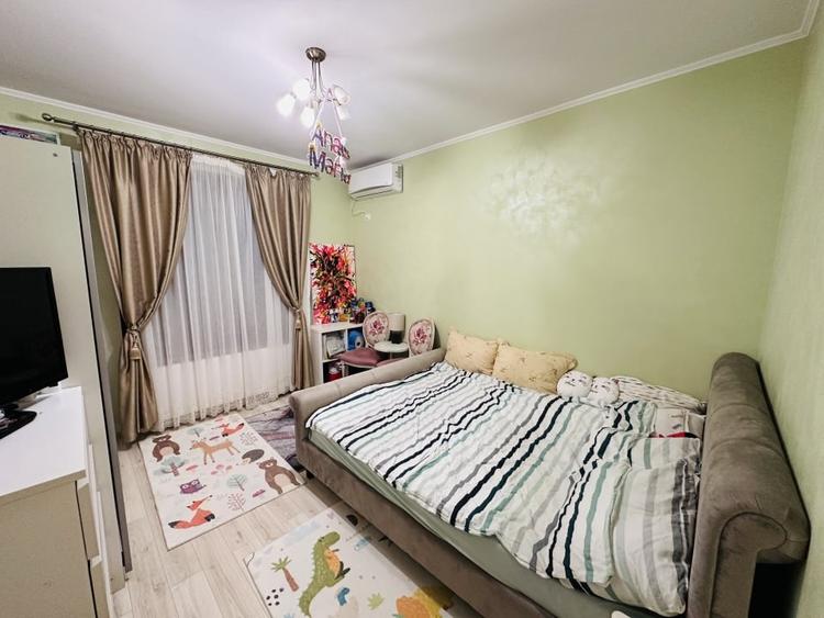 Duplex cu 5 camere cu Canalizare în Roșu