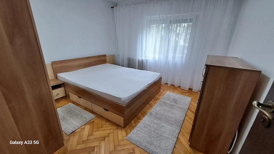 Apartament cu 3 camere decomandat în Iosia
