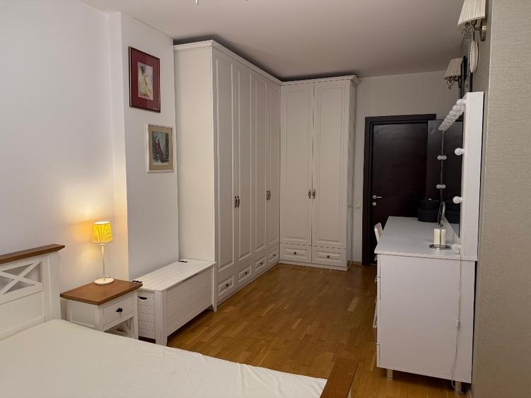 Apartament cu 2 camere semidecomandat, mobilat în Central