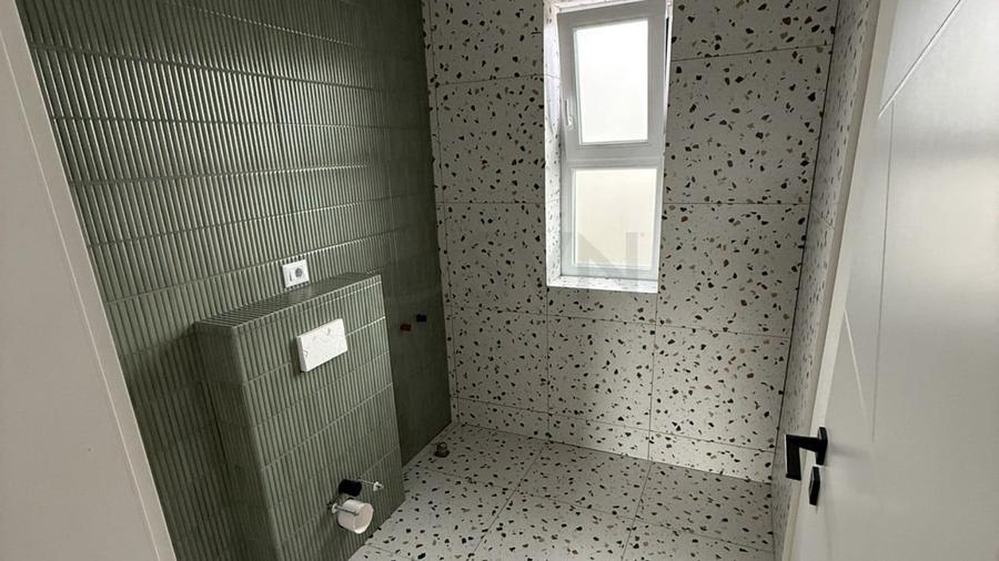 Casă individuală cu 4 camere cu Canalizare în Sânpetru