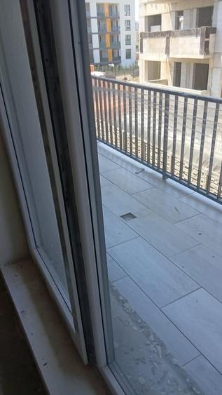 Apartament cu 2 camere decomandat în Titan
