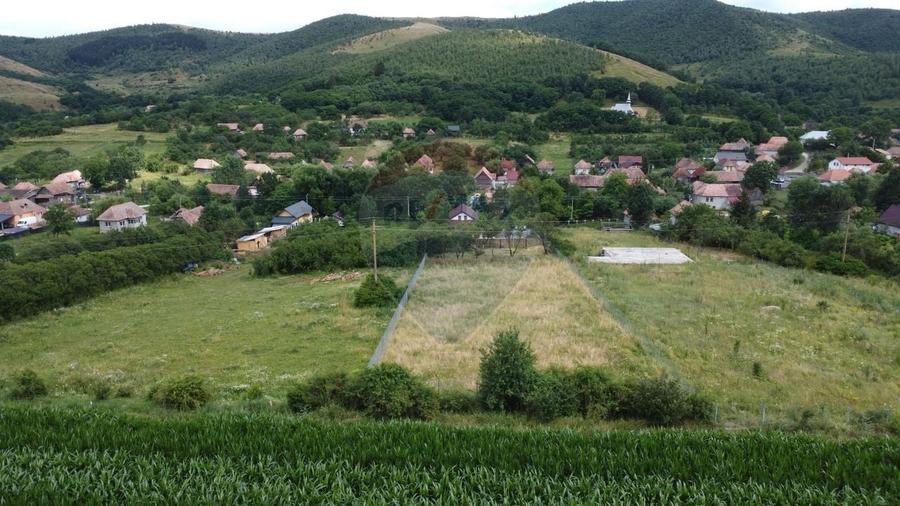 Casa finalizata recent, 2.800 mp teren Livada - Petresti de Jos - 23