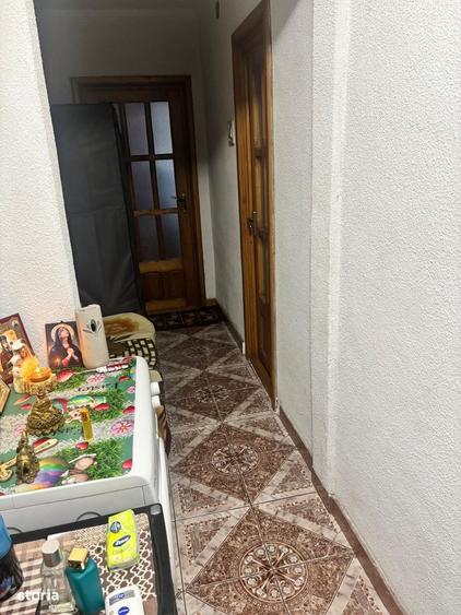 Apartament cu 4 camere decomandat în Obor