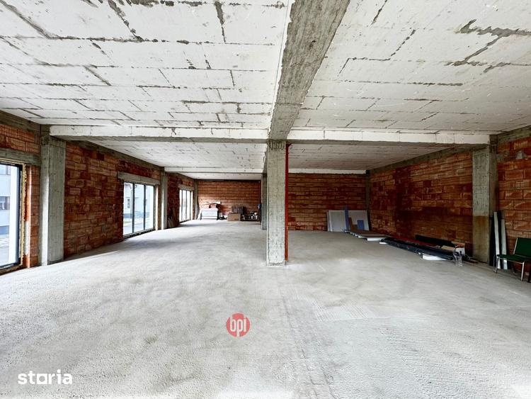 Spațiu comercial, de 365 mp, în Fălticeni