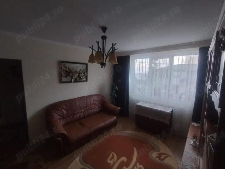 Apartament cu 3 camere decomandat în Mihail Kogălniceanu