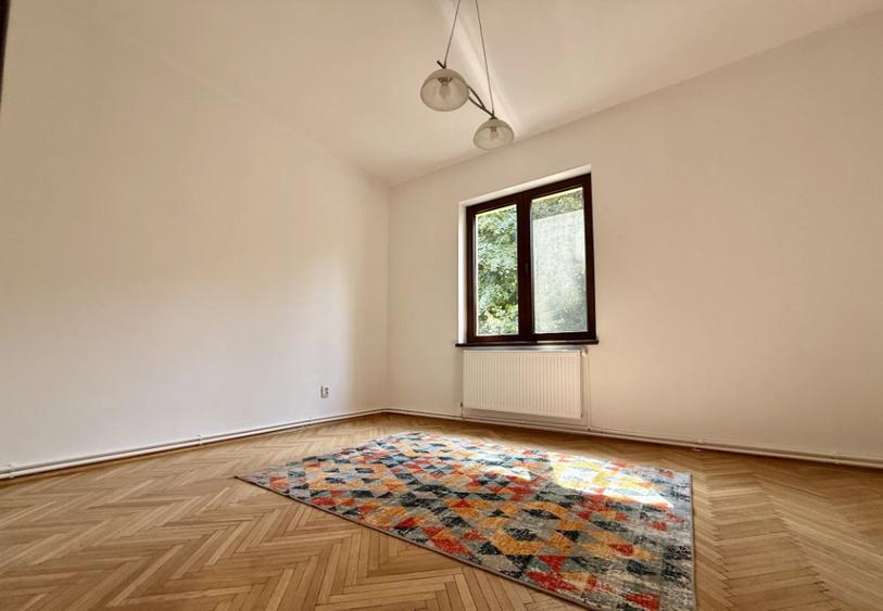 Apartament cu 2 camere semidecomandat în Ultracentral