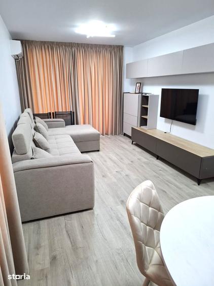 Apartament cu 6 camere decomandat în Central