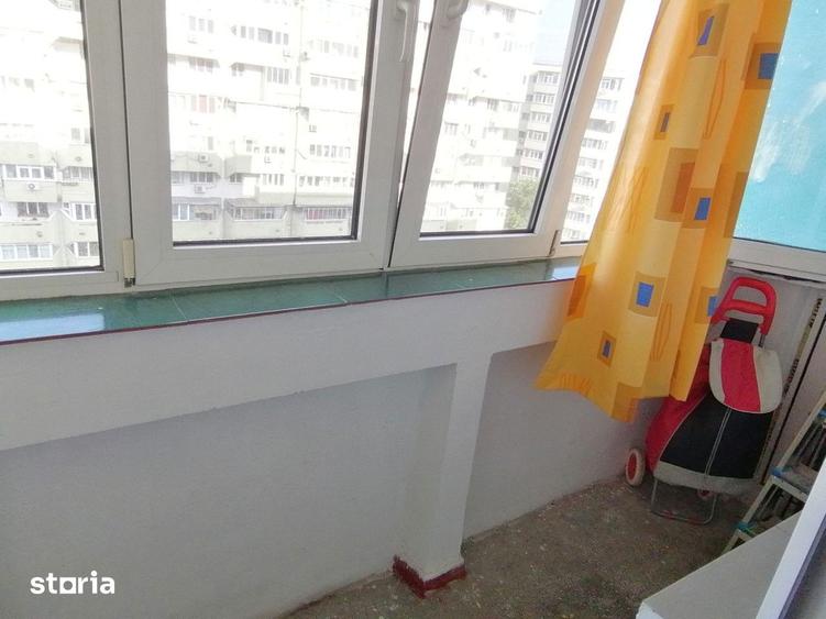 Apartament cu 4 camere decomandat în Pantelimon