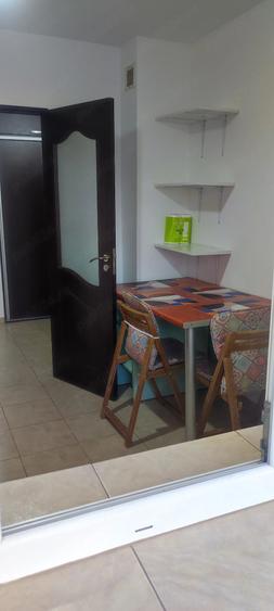 Apartament cu 2 camere decomandat în Nicolina