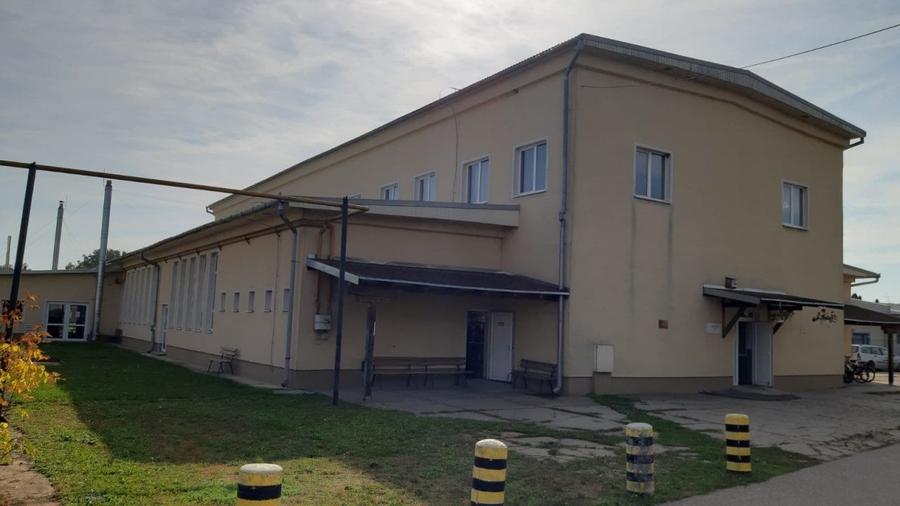 Cladire P+1, 1600mp utili cu teren aferent in localiatea Carei - 2