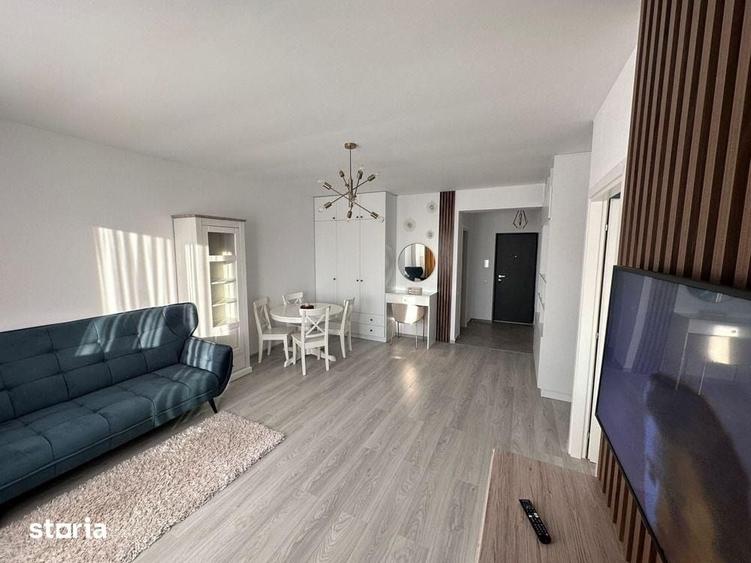 Apartament cu 2 camere decomandat în Calea București