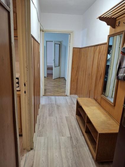 Apartament cu 2 camere semidecomandat în Rogerius