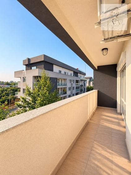Apartament cu 3 camere decomandat în Metalurgiei