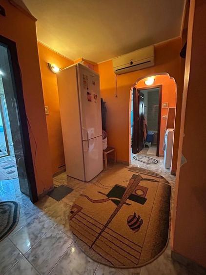 Apartament cu 2 camere decomandat în Siderurgiștilor