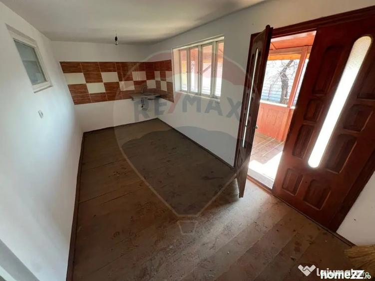 Casă cu 3 camere cu Teren 7000 Mp în Movilița