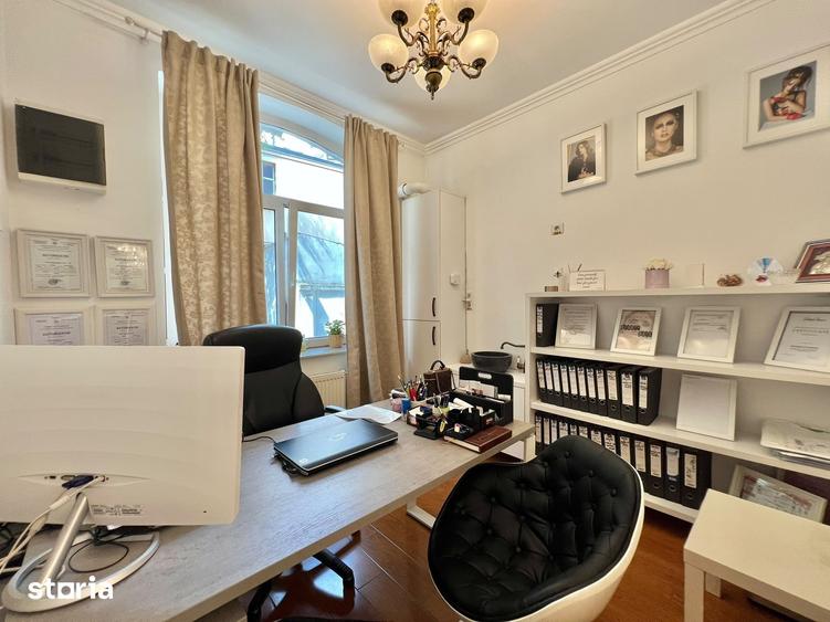 Apartament cu 5 camere în Romană