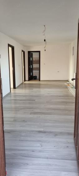 Casă cu 2 camere cu Teren 1000 Mp în Central