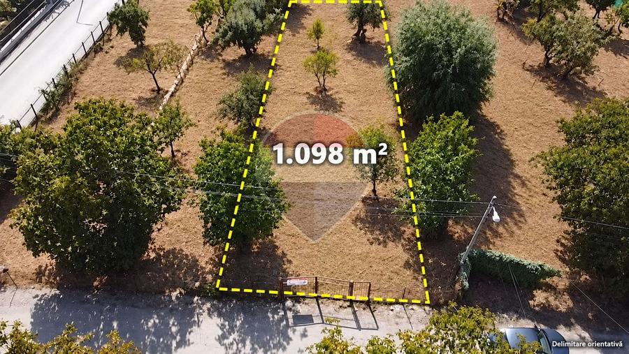 Teren Construcții intravilan de 1098 mp, în Central