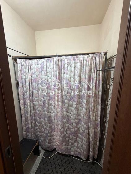 Apartament cu 3 camere decomandat, mobilat în Vasile Aaron