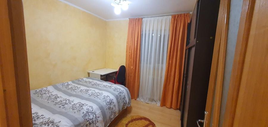 Apartament cu 3 camere decomandat în Paltin