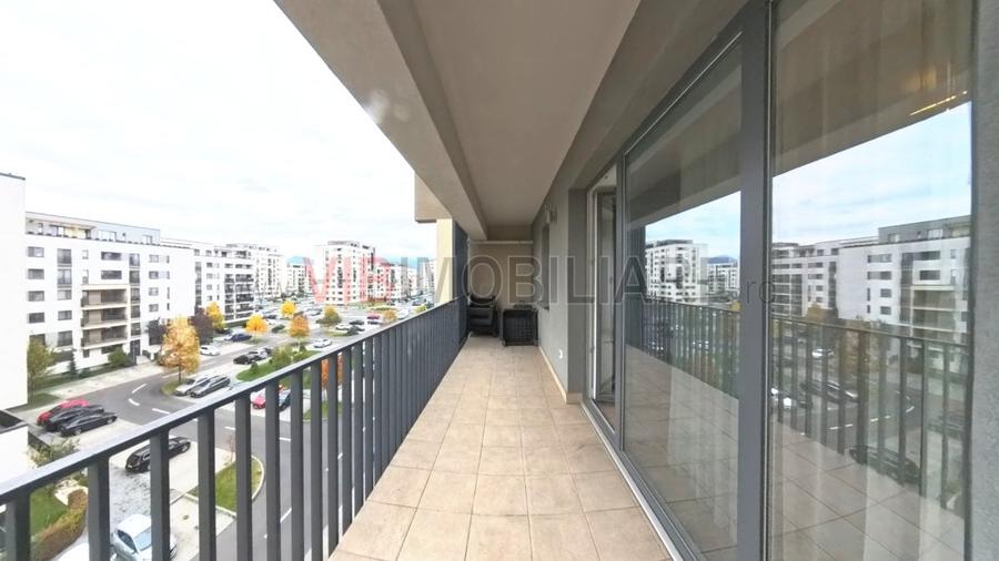 Apartament cu 2 camere semidecomandat, mobilat în Tractorul