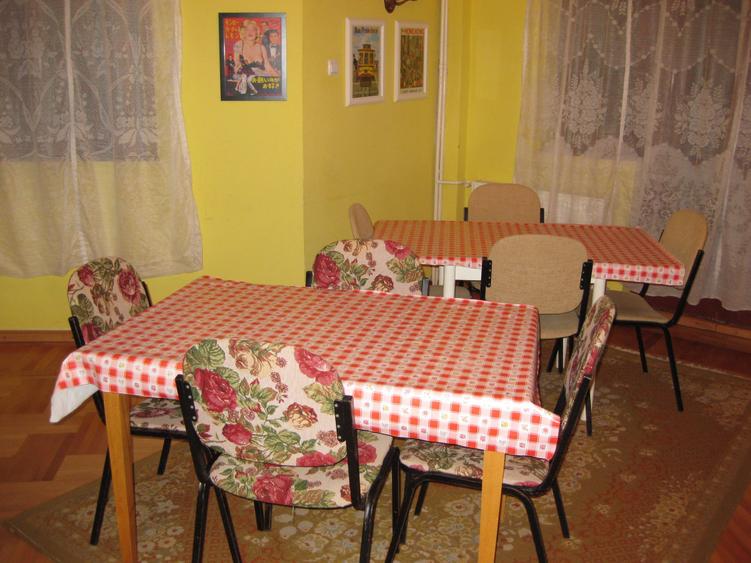 Casă cu 14 camere cu Canalizare în Valea Alba