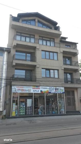 Spațiu comercial, de 110 mp, în Tei