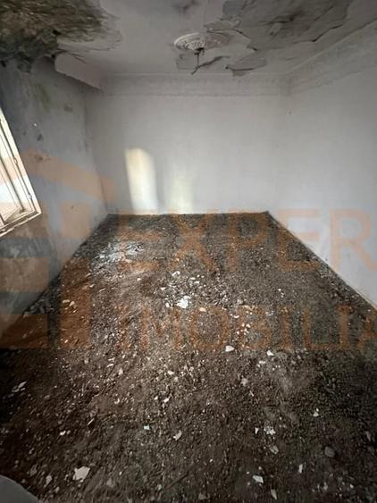 Casă individuală cu 4 camere cu Canalizare în Tomis II