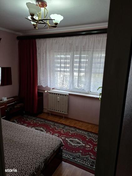 Apartament cu 2 camere semidecomandat în Prundu