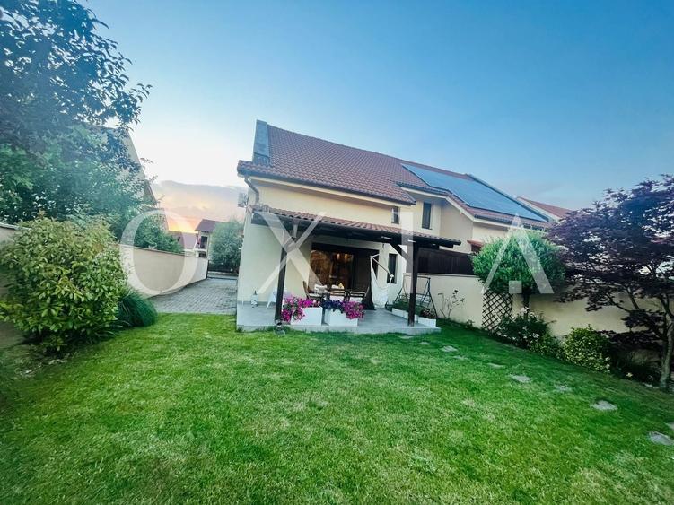 Duplex cu 5 camere cu Canalizare în Dumbrăvița
