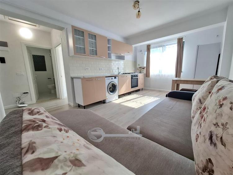 Apartament cu 2 camere semidecomandat, mobilat în Aeroport