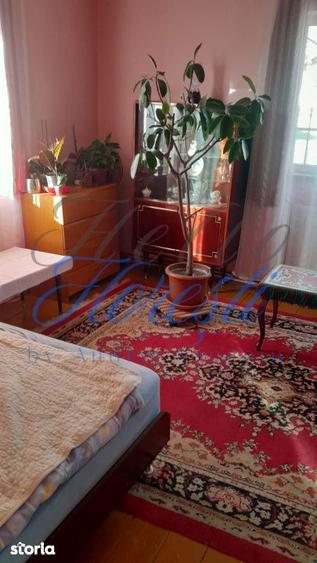 Casă cu 3 camere cu Teren 703 Mp în Florești