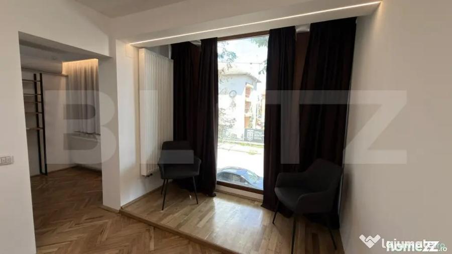 Apartament cu 4 camere decomandat în Central