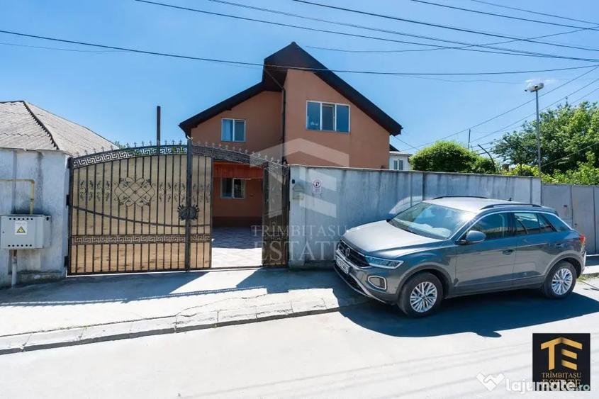 Casă cu 6 camere cu Teren 343 Mp în Central