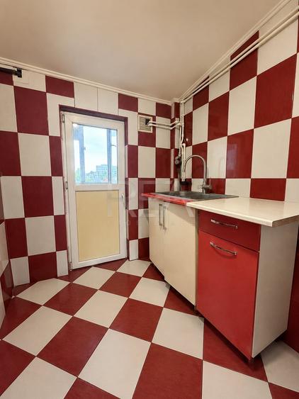 Apartament cu 3 camere decomandat în Șerban Vodă