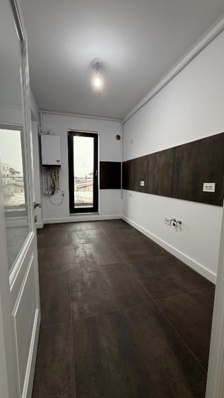 Apartament cu 3 camere decomandat în Aviației