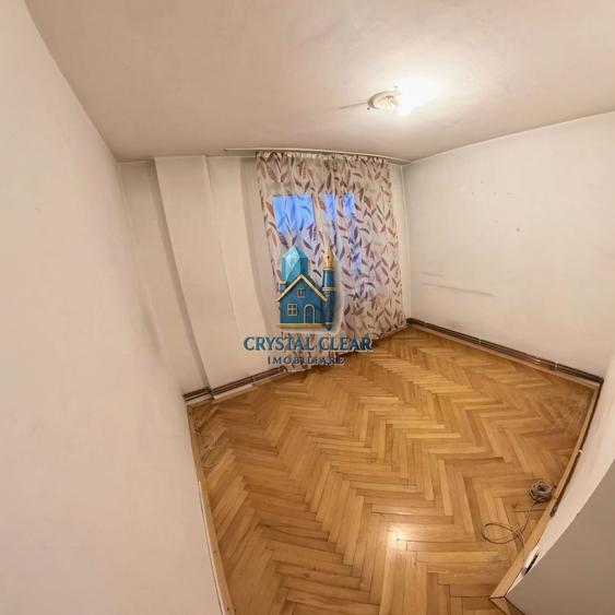 Apartament cu 3 camere semidecomandat în Tudor Vladimirescu