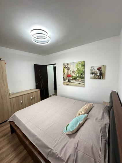 Apartament cu 2 camere semidecomandat, mobilat în Rahova