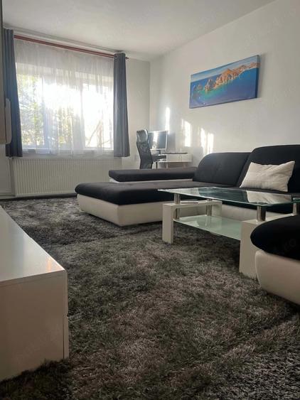 Apartament cu 3 camere decomandat în Lipovei