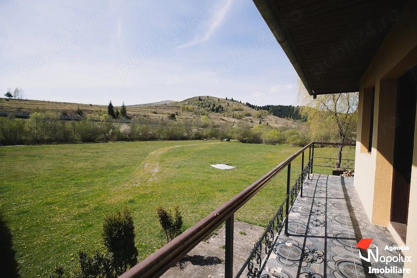 Casă cu 9 camere cu Teren 822 Mp în Mărgău