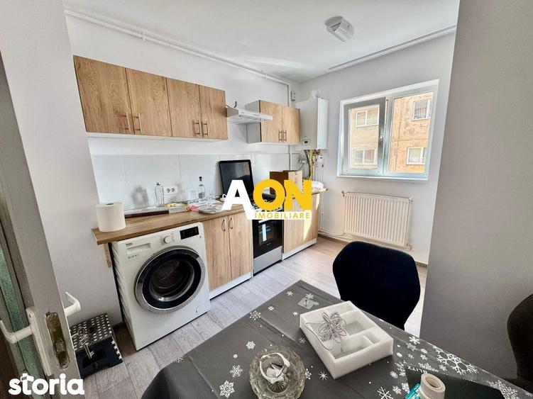 Apartament cu 2 camere semidecomandat, mobilat în Cetate