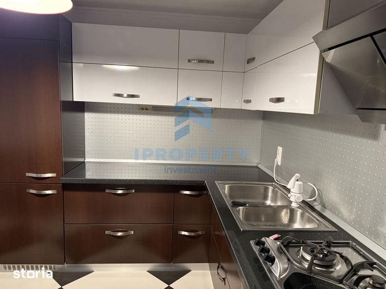 Apartament cu 3 camere semidecomandat, mobilat în Decebal