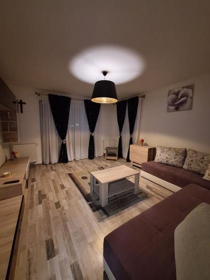 Apartament cu 3 camere decomandat, mobilat în Avantgarden